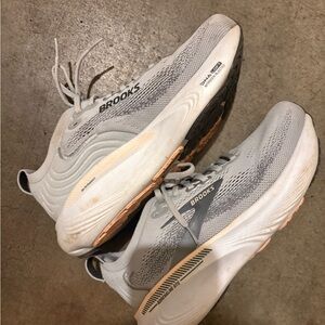 Brooks Women’s Adrenaline GTS 25